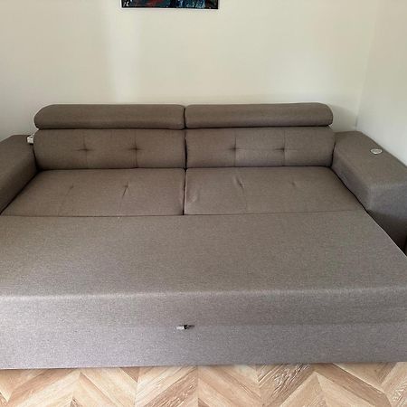 Appartement Cosy Avec Balcon Et Piscine 브장송 외부 사진