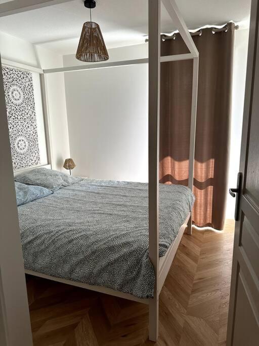 Appartement Cosy Avec Balcon Et Piscine 브장송 외부 사진
